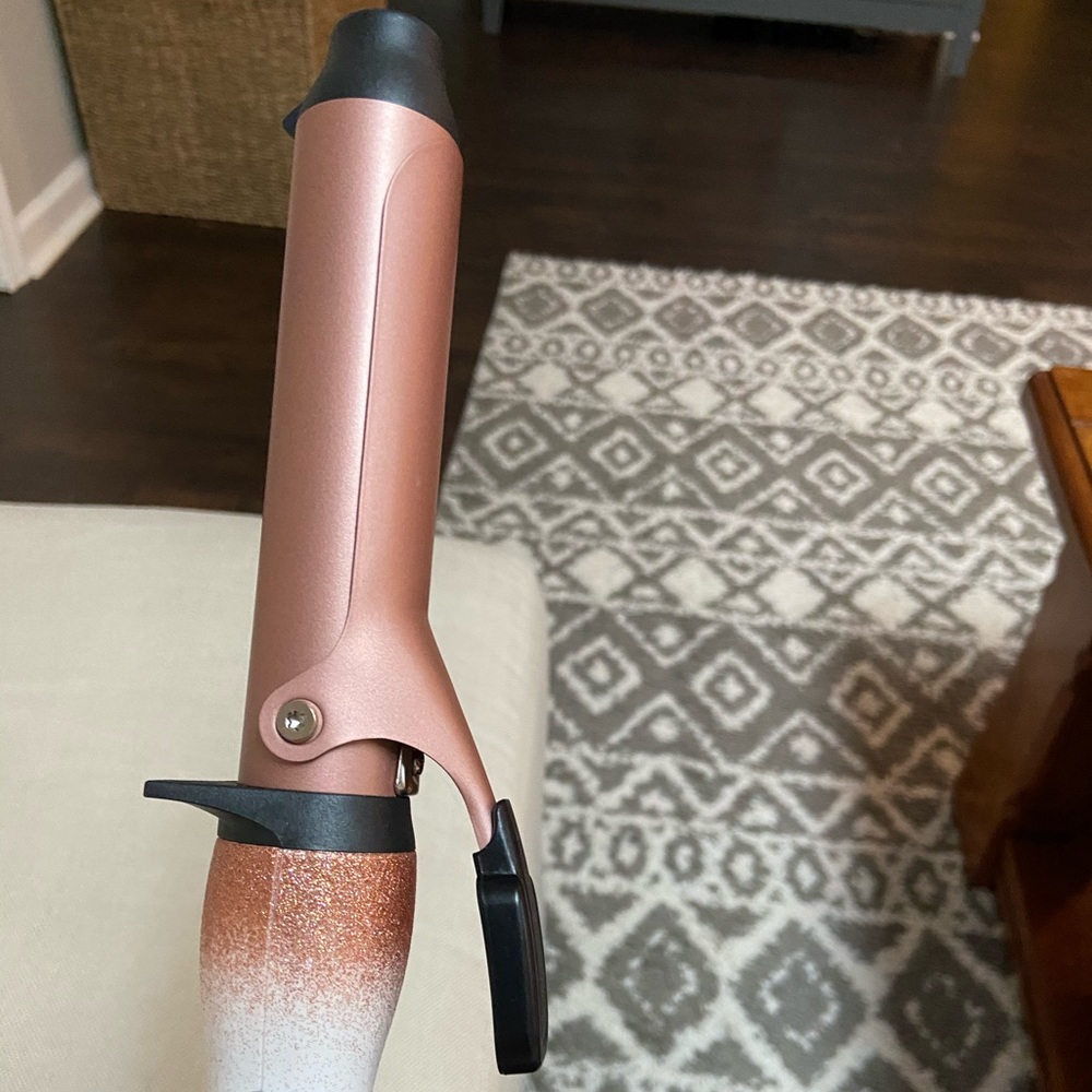 Remington Curling Iron Pink